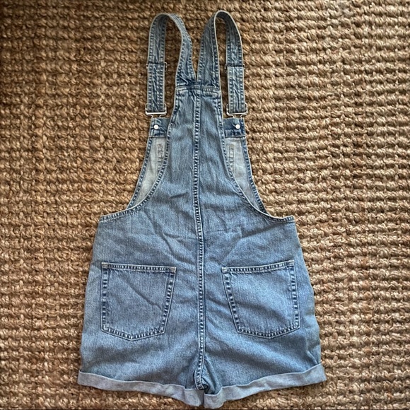 GAP JEAN DENIM SHORTS SHORTALLS NWT Size XS - Picture 2 of 6